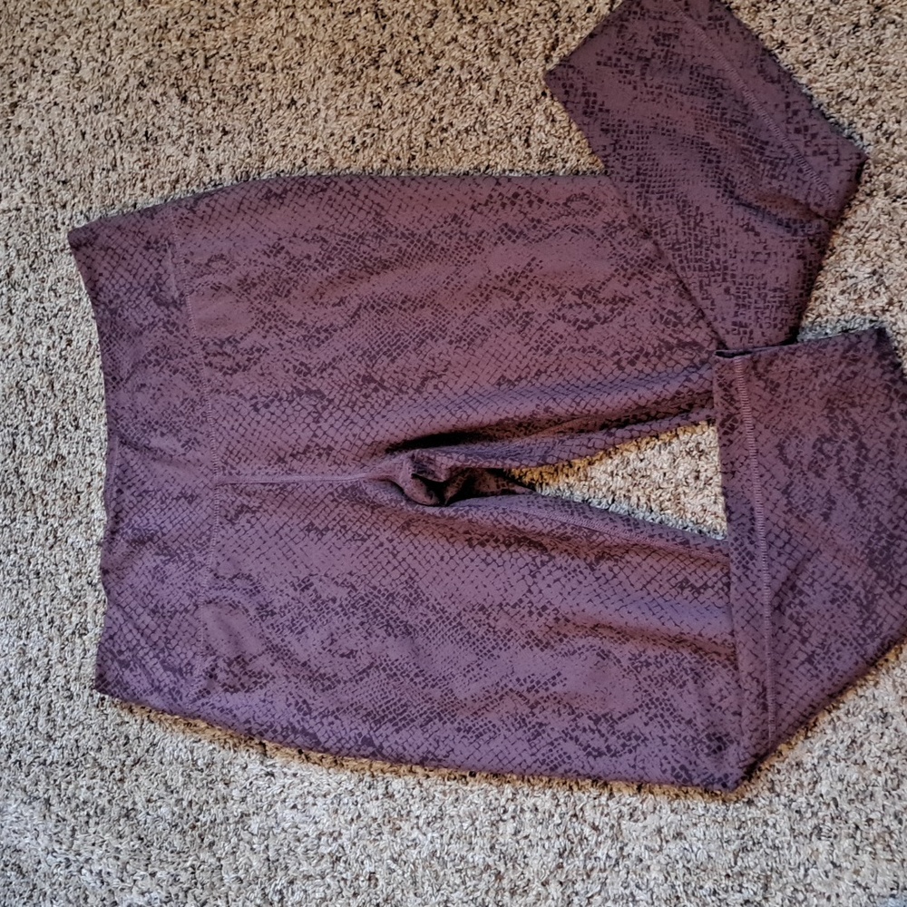 Chic Snakeskin Patterned 7/8 Leggings Eddie Bauer Size XL